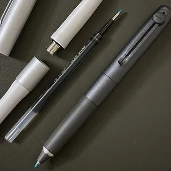 Penna Gel ZENTO Uniball UBZH07.25 Modello Signature Rollerball Nera 0.7 0.5F Importata dal Giappone UNI Cancelleria Regalo per Scrittura