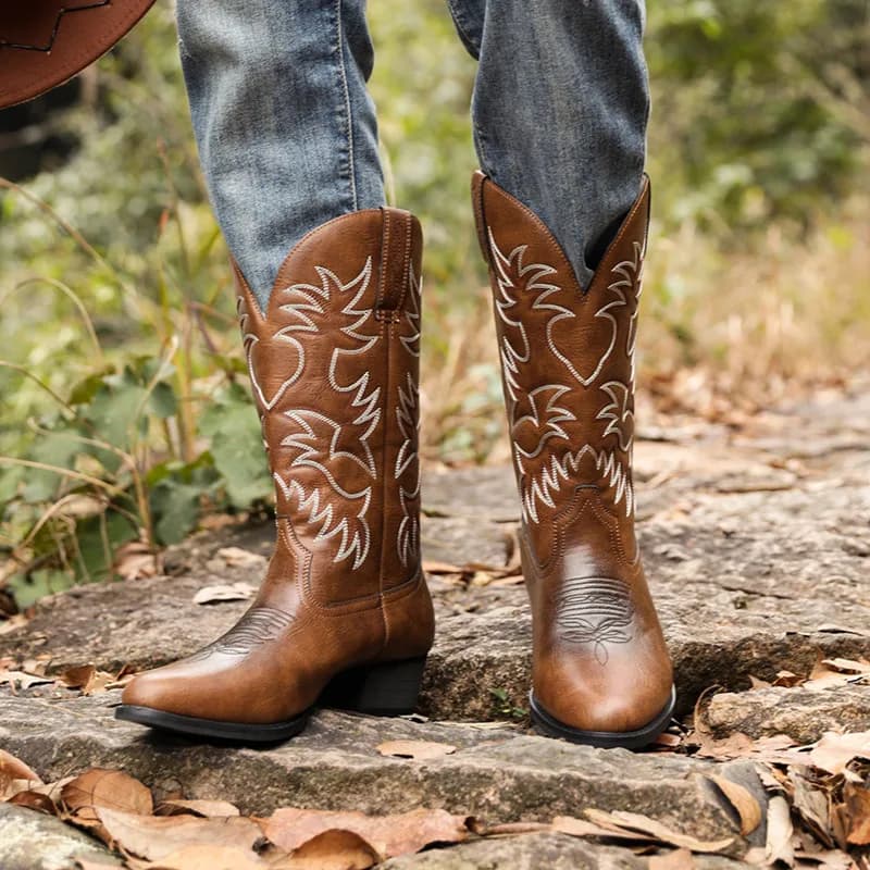 New Men Handmade Cowboy Boots Embroidery Western Boots Pointed-toe Mid-calf Male Boots Slip on Men Riding Boot Zapatos Hombre