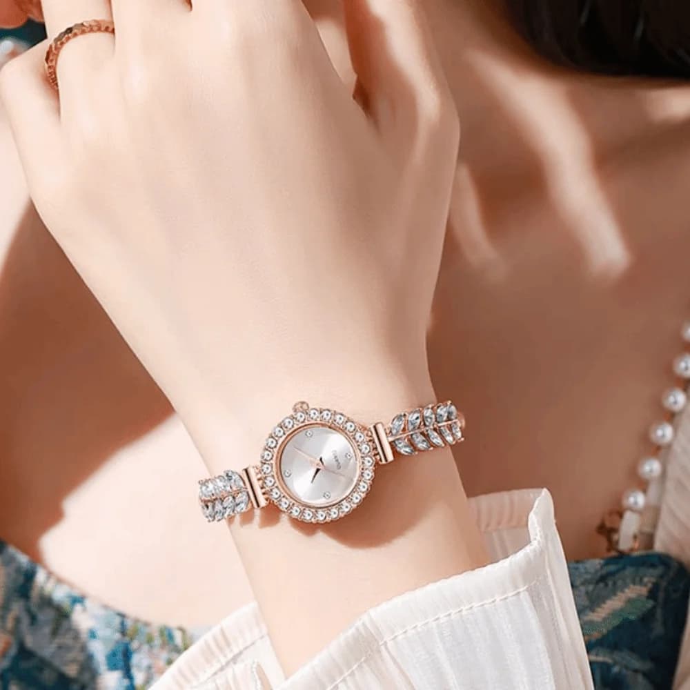 Orologio al Quarzo da Donna con Cinturino Sottile, Quadrante Rotondo con Design a Foglia, Quadrante Piccolo Regolabile con Strass, per Uso Casual