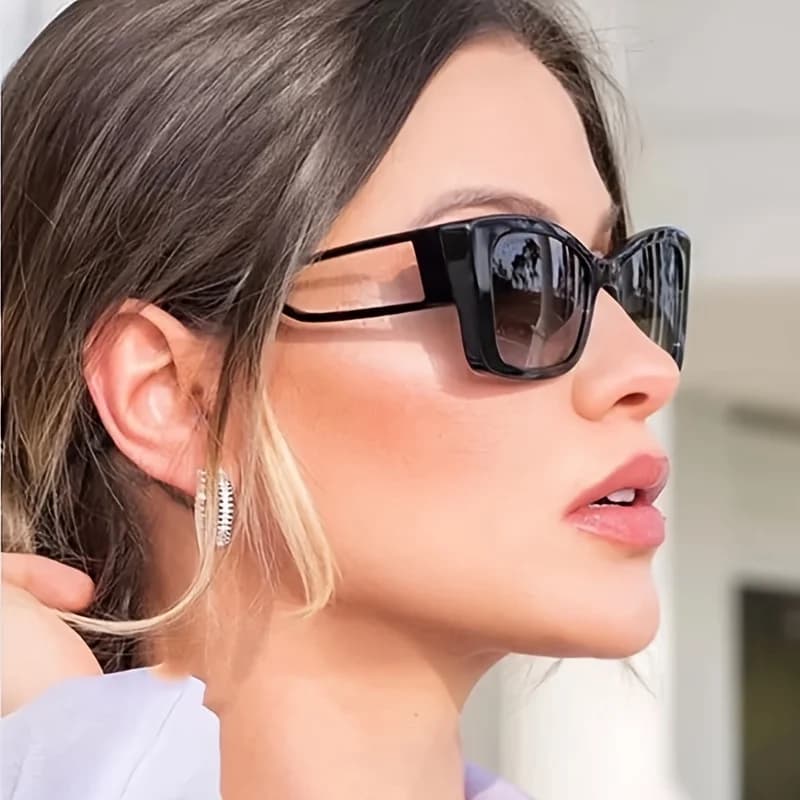 Women's new square large-frame high-end fashion decorative glasses, trendy dress sunglasses, summer gifts, anti-glare glasses, unisex models