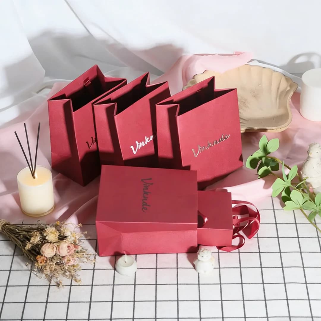 Sacchetti Regalo Personalizzati con Logo per Gioielli, Candele, Rossetti, Cosmetici, Caramelle, Spille e Orecchini - Borse in Carta Testurizzata