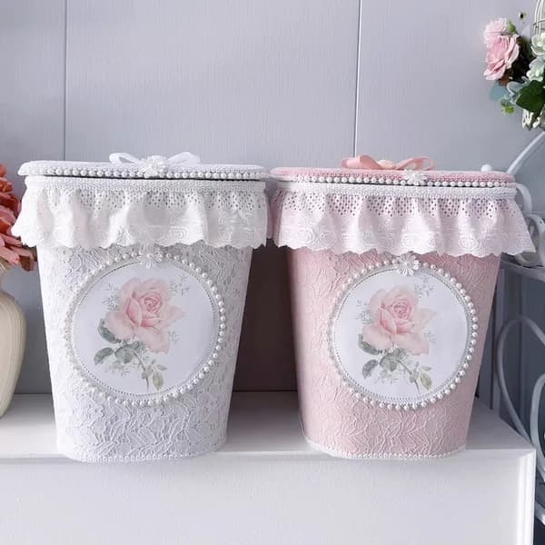 Pattumiera intelligente quadrata europea in pelle stampata rosa francese con coperchio Pattumiera per bagno di casa Secchio portaoggetti Cestino per ufficio
