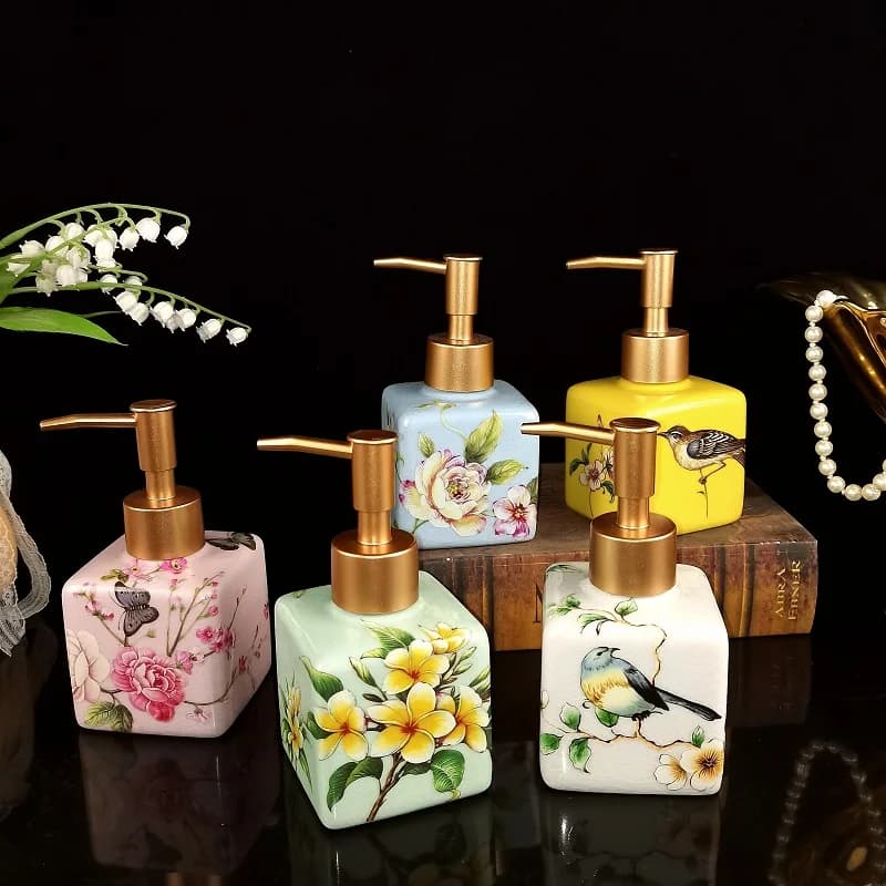 Dispenser di sapone per bottiglie di dispensazione di shampoo e gel da bagno cinese per la casa dell'hotel retrò di lavaggio in ceramica fresca da 200 ml