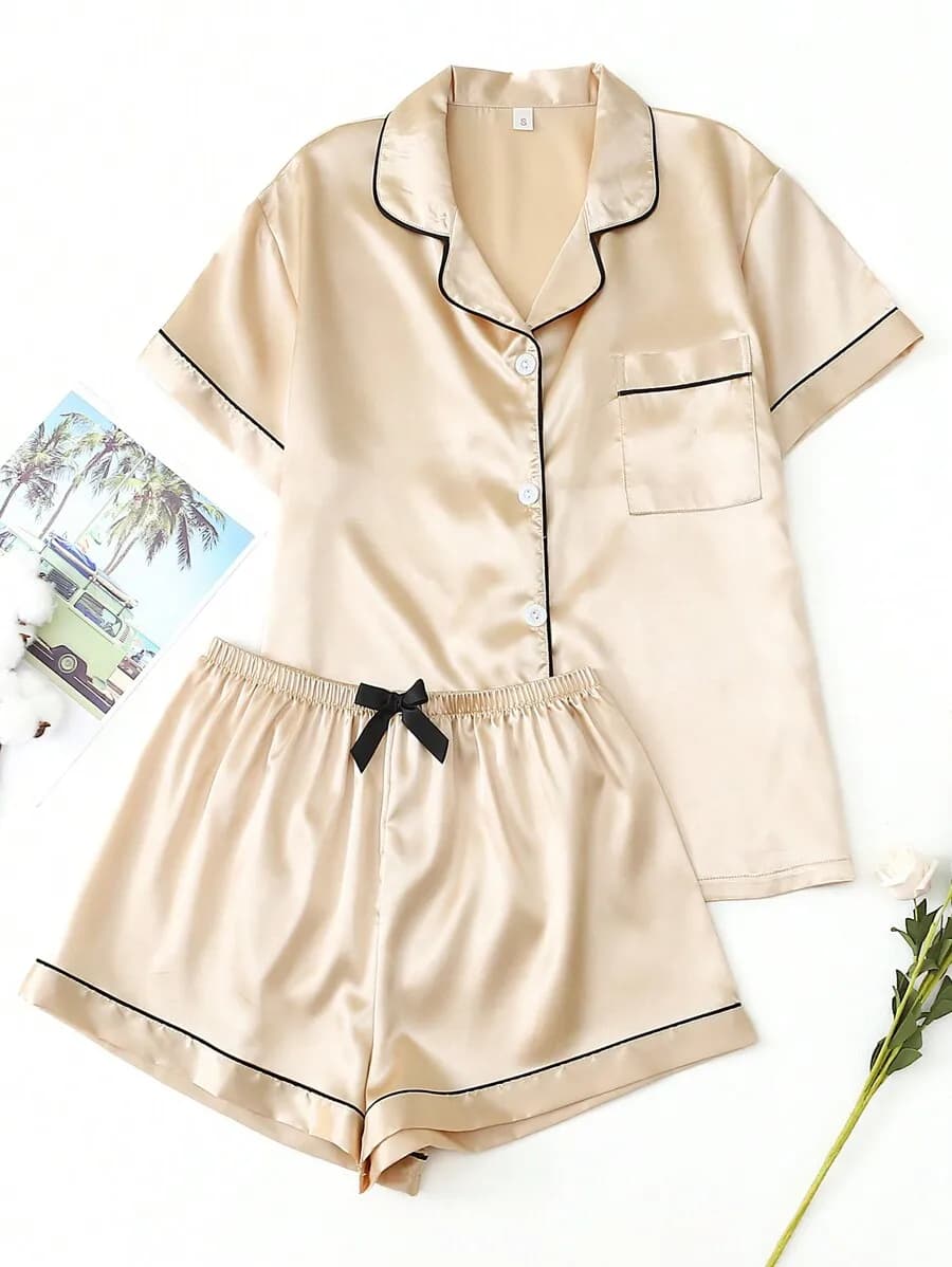 Set Pigiama in Raso 2 Pieces for Women - Top in Sleeves Court with Risvolto collar and shorts with bow