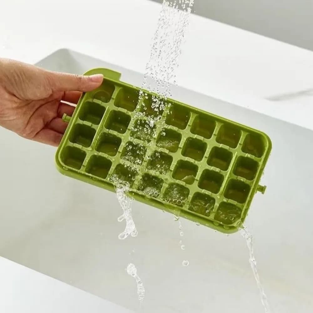 Stampo per cubetti di ghiaccio da 28/56 celle con coperchio e paletta, contenitore riutilizzabile per la produzione e la conservazione del ghiaccio, a strato singolo/doppio, con sistema a pressione per estrarre il ghiaccio.