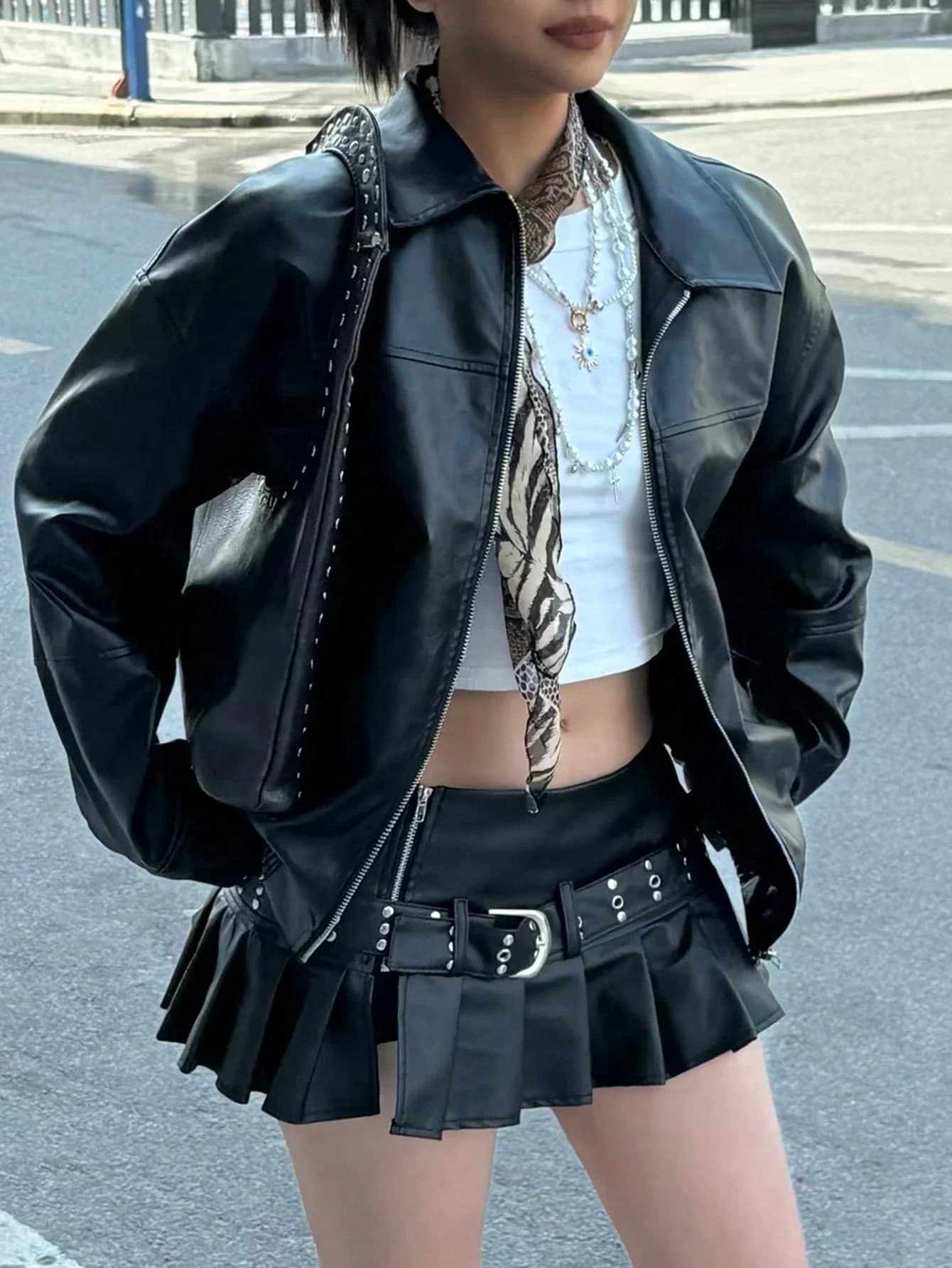 Giacca in Pelle Nera Stile Biker per Donne, Modello Ampio a Maniche Lunghe, Abbigliamento Casual