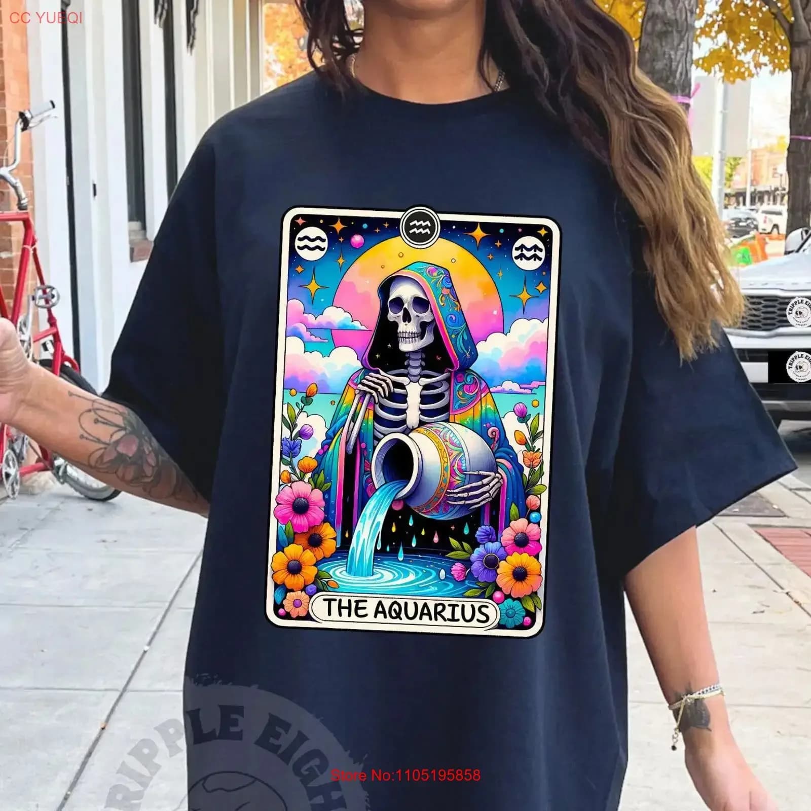 The Aquarius Tarocchi Card T Shirt Zodiaco Witchy Vibes Segno celeste Gotico vintage lavato Elegante streetwear Allungato Versatile