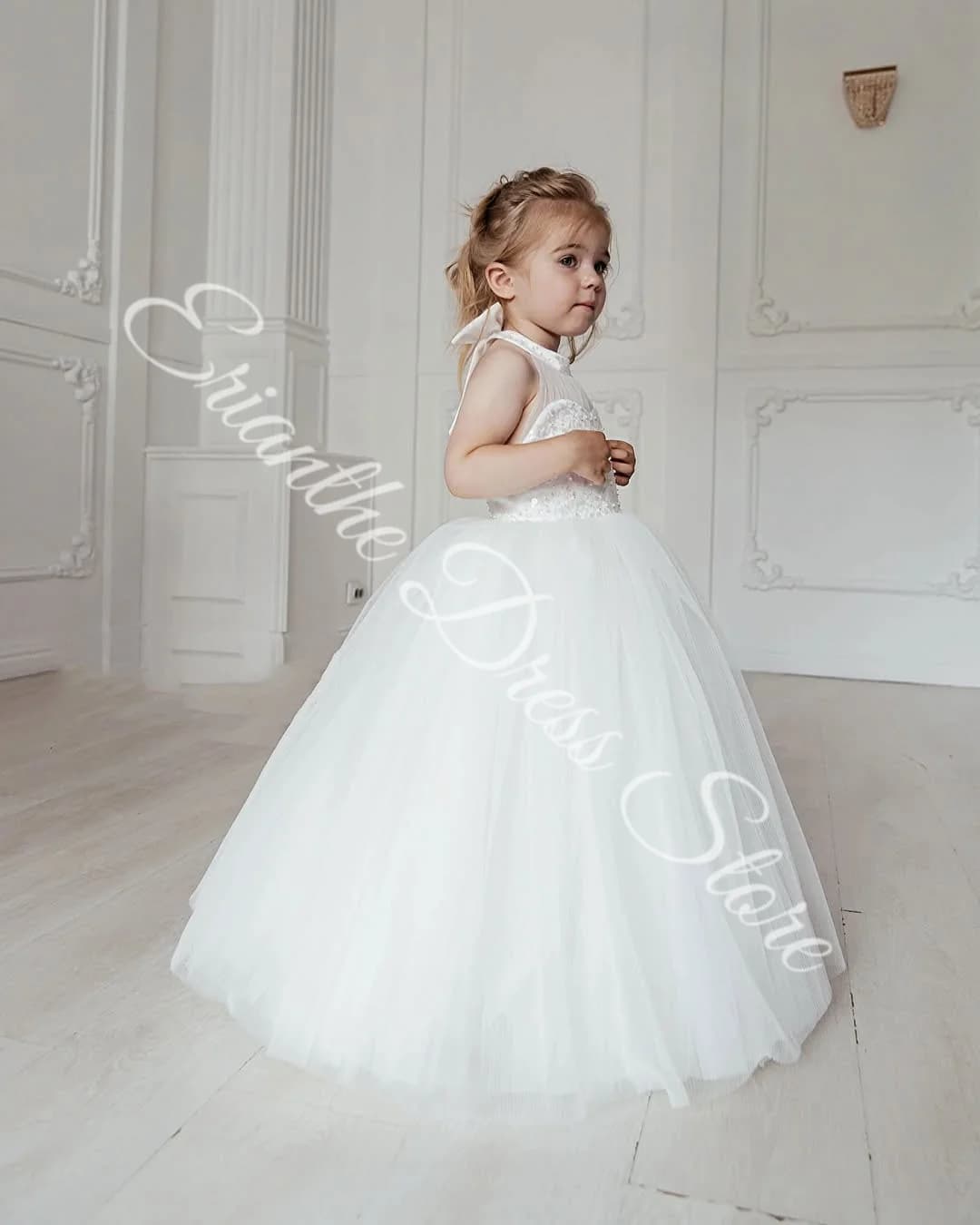 Abito da ragazza di fiore bianco in tulle con perline gonfie e paillettes con fiocco per matrimoni, feste di compleanno per bambini, abiti da ballo per prima comunione personalizzati