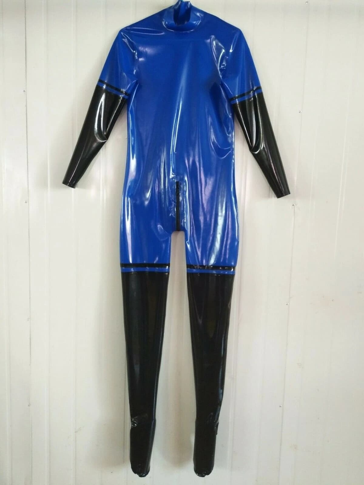 Tuta a copertura totale in lattice RubberCool blu navy e nero con calzini con cerniera taglia S-XXL
