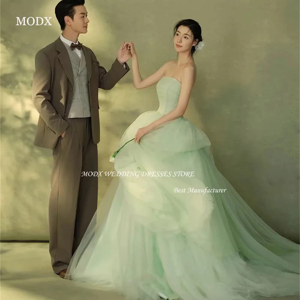MODX Abiti da sposa in tulle verde chiaro fata Corea Servizio fotografico Abiti da sposa da giardino a strati senza spalline Corsetto sul retro Festa serale