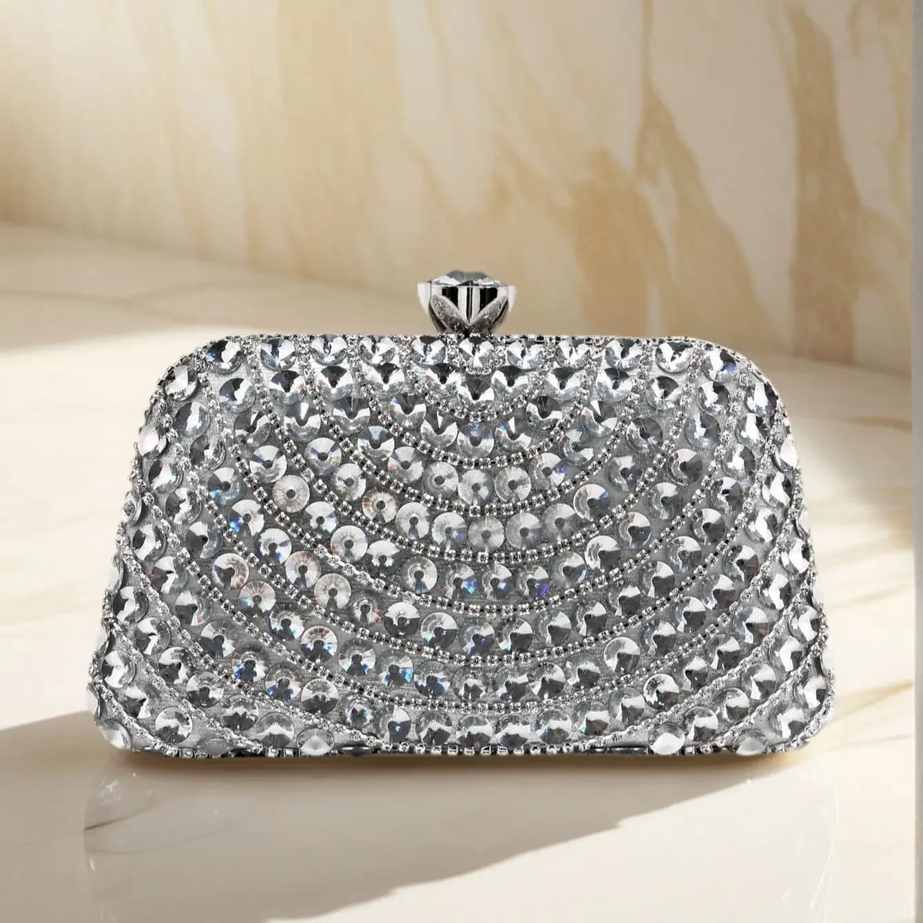 Banquet Luxury Small Clutch Bags Acrylic Rhinestones Evening Bags Flap Design Chain Shoulder Handbags New Arrial High Box