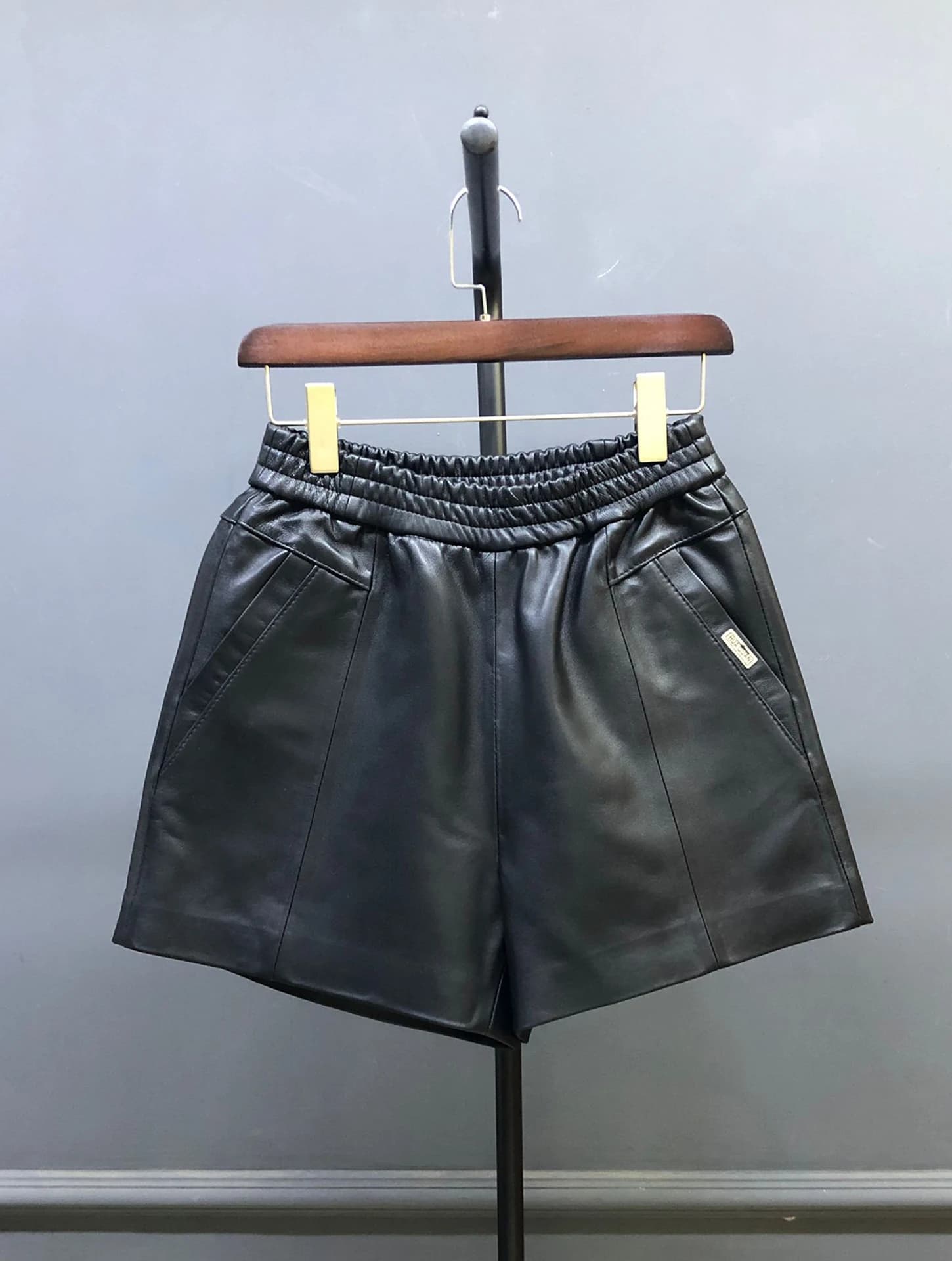 Pantaloncini in Pelle a Vita Alta da Donna, Gamba Dritta, Casual, con Elastico in Vita, Gamba Larga, Stile Bootcut, in Pelle di Pecora