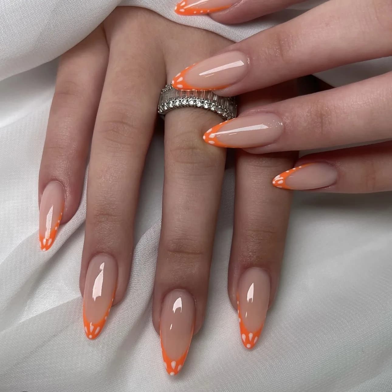 Popular Wear Nail Wholesale Nail Art Tablets Medium and Long Finished Products 24 Tablets Orange Deer Pattern Fake Nail Stickers