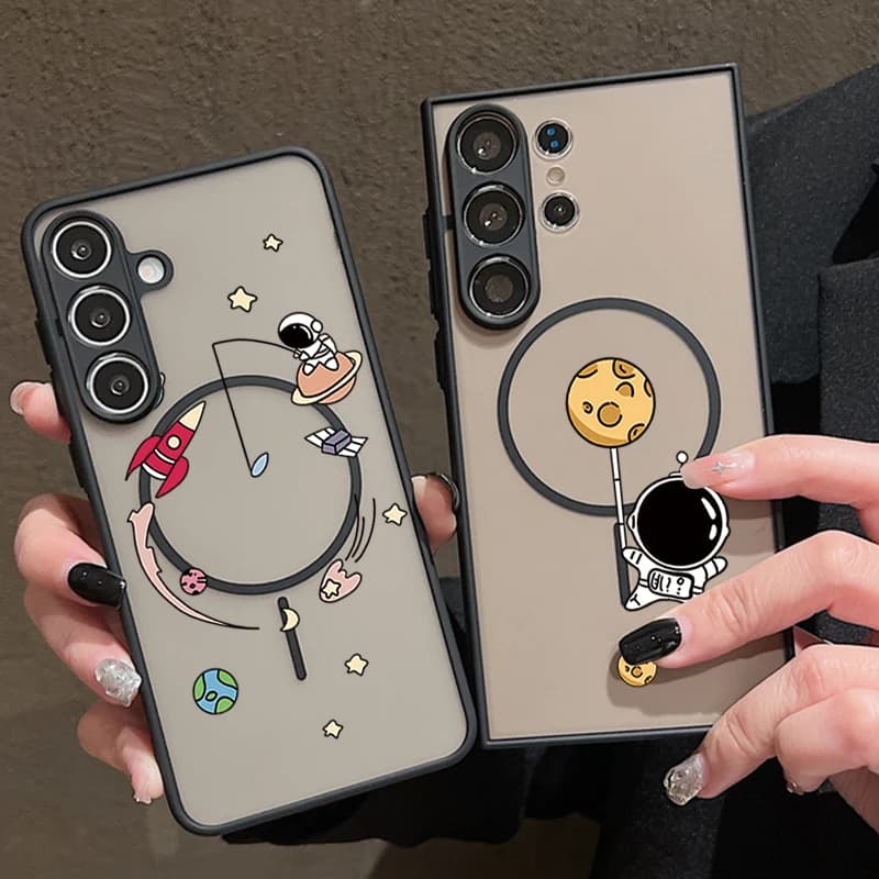 Magnetic Phone Cover with Astronaut Print Cartoon for Samsung Galaxy S26 S25 S24 S22 S22 Ultra Plus S25 Edge S24 S23 FE in TPU PC