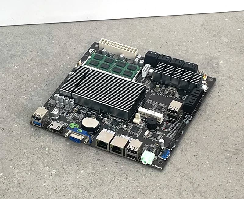 Usato J1900/B75K9-ETH scheda principale di controllo NAS Hei Synhui server multi-disco rigido per archiviazione di rete