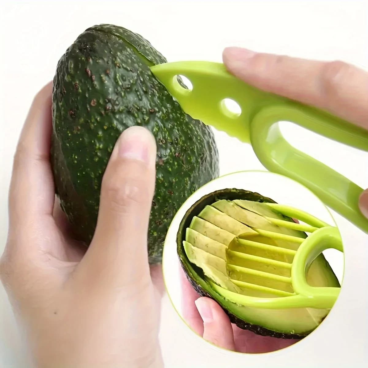 Affettatrice Multifunzione per Avocado e Kiwi con Funzione di Rimozione del Nocciolo, Utensile da Cucina Disponibile in Tre Colori a Scelta