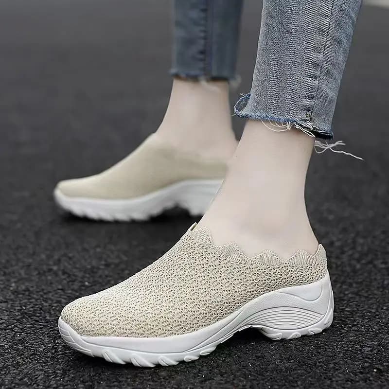 Pantofole sportive casual da donna di grandi dimensioni Baotou Mesh Estate nuove mezze pantofole da esterno leggere e traspiranti con suola spessa