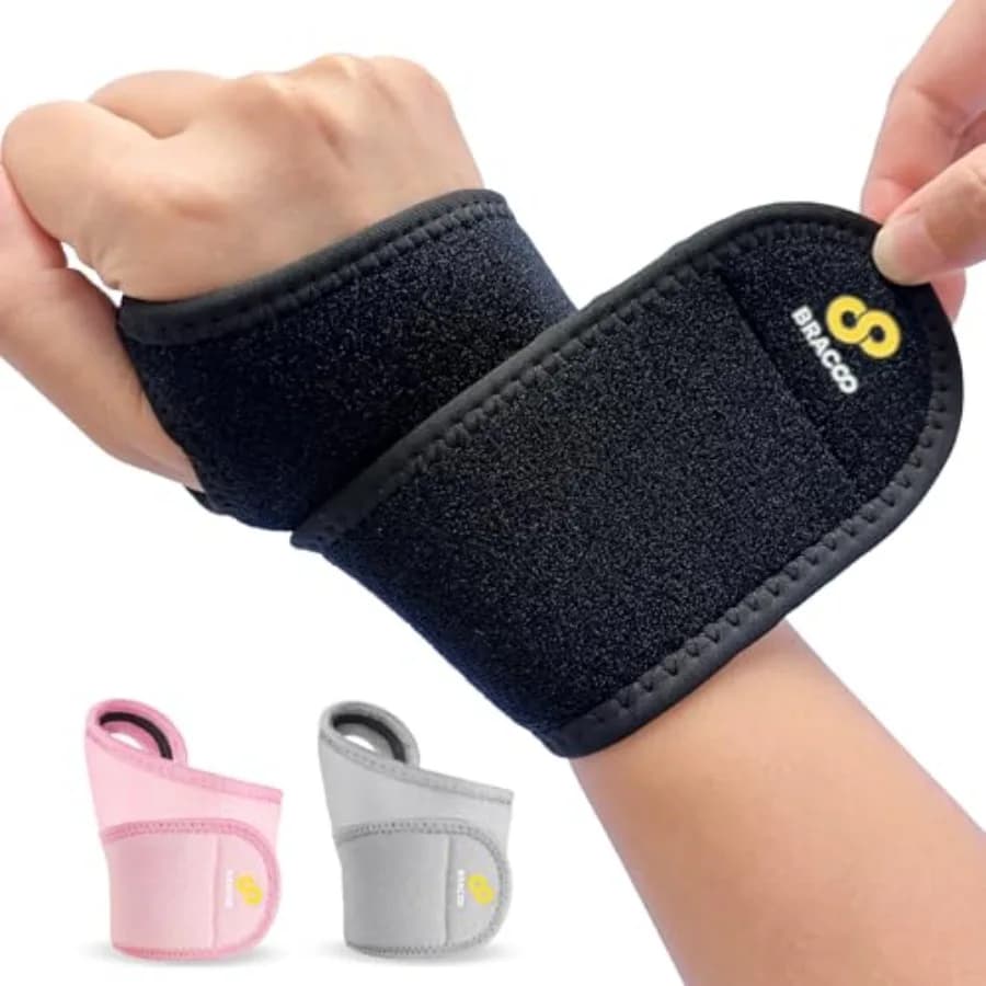 Bracoo Wrist Brace Compression Wrap Adjustable Support Strap for Carpal Tunnel, Tendonitis, Arthritis, Pain Relief Fitness and