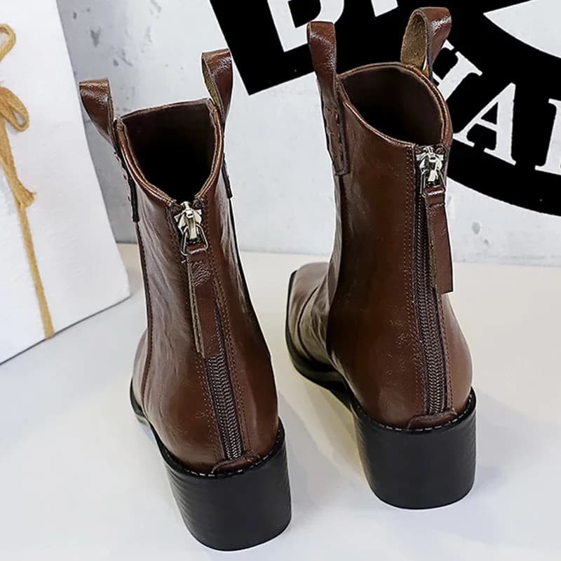 Designer Punk Vintage Stivaletti da donna con punta a punta Autunno Inverno Scarpe con cerniera Moda donna Tacco quadrato