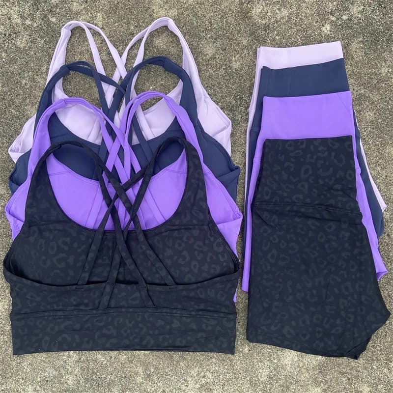 Set di vestiti da yoga Set di pantaloncini sportivi da palestra da 2 pezzi Set di reggiseno incrociato sul retro da donna Pantaloncini a vita alta Tuta da fitness Tuta da allenamento per corsa
