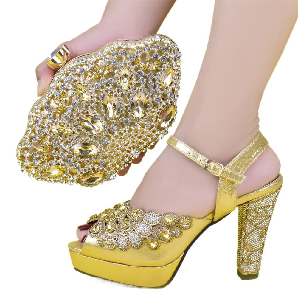 Set di scarpe e borsa italiane alla moda per feste, scarpe da festa africane da donna con borsa abbinata, scarpe di lusso con strass, scarpe da donna firmate.