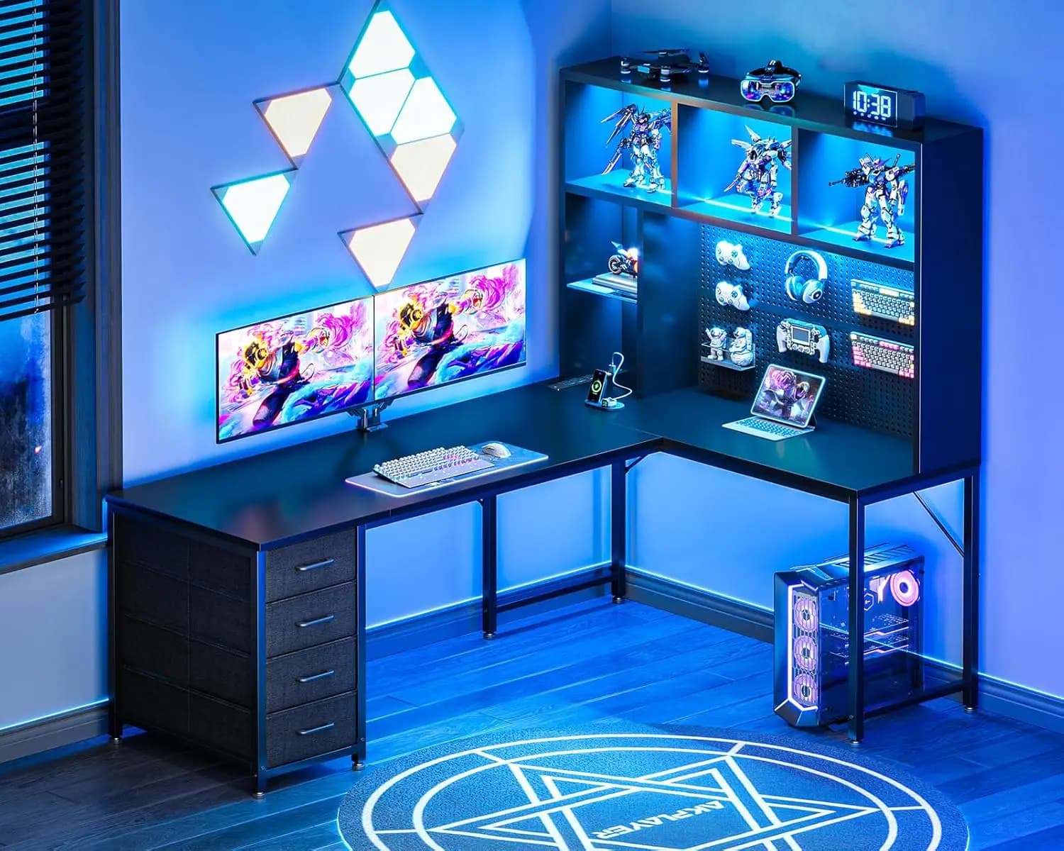 Scrivania da Gaming a L da 63 Pollici con Hutch, Pannello Forato e Scaffali, Scrivania a L con 4 Cassetti, Striscia LED Integrata e Personalizzabile