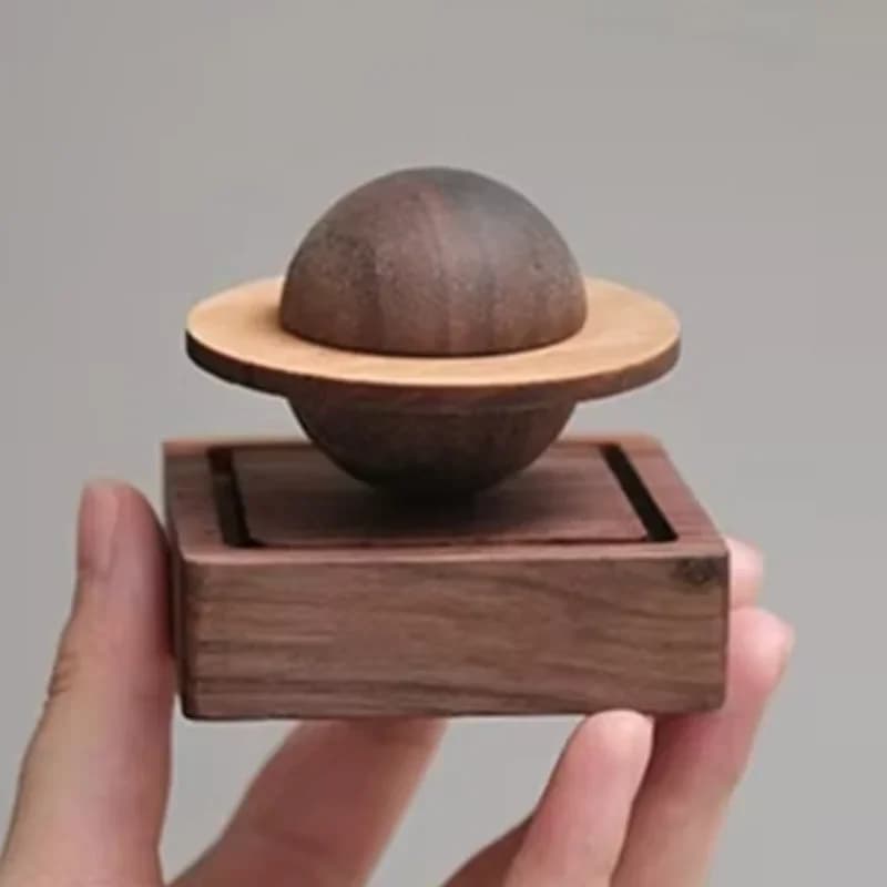 Diffusore di oli essenziali profumati in legno Diffusore di oli essenziali a forma di giove per la decorazione del cruscotto dell'auto di casa Aria naturale presente per un amico