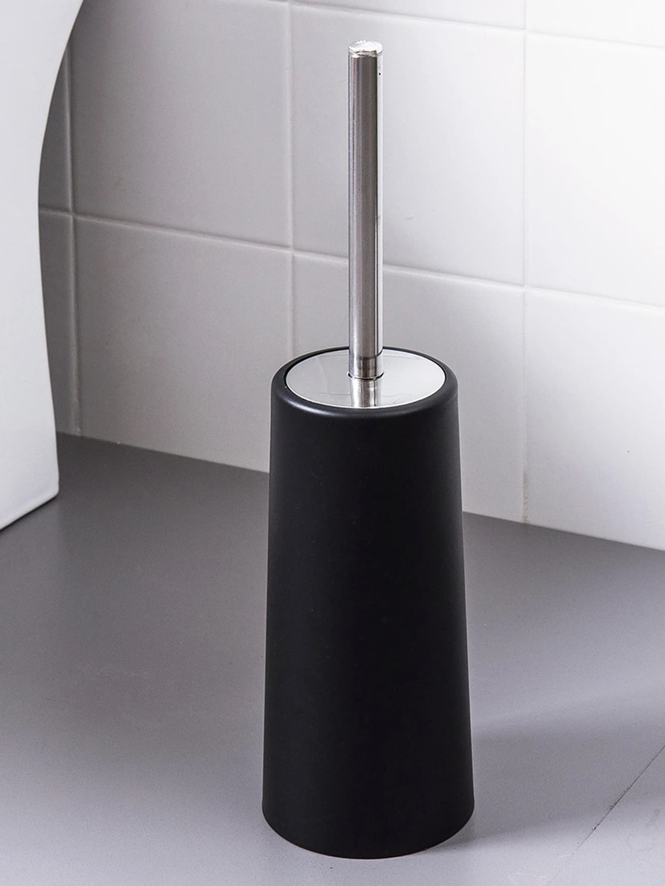 Spazzola per WC conica in plastica opaca, set spazzola e supporto da terra con manico lungo e testina, nero/bianco