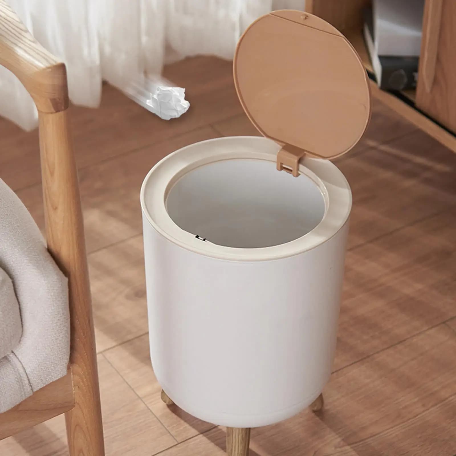 Cestino per Rifiuti Grande con Piedi Alti in Materiale PP ABS con Coperchio a Pressione per Casa, Bagno, Ufficio e Stoccaggio