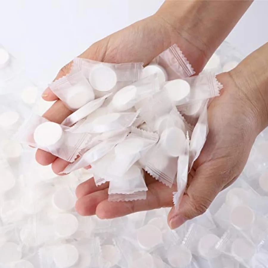 300 PCS Compressed Towel Tablets, Bulk Disposable Face Towels Washcloths for Travel, Portable Coin Tissue Compressed Towels for