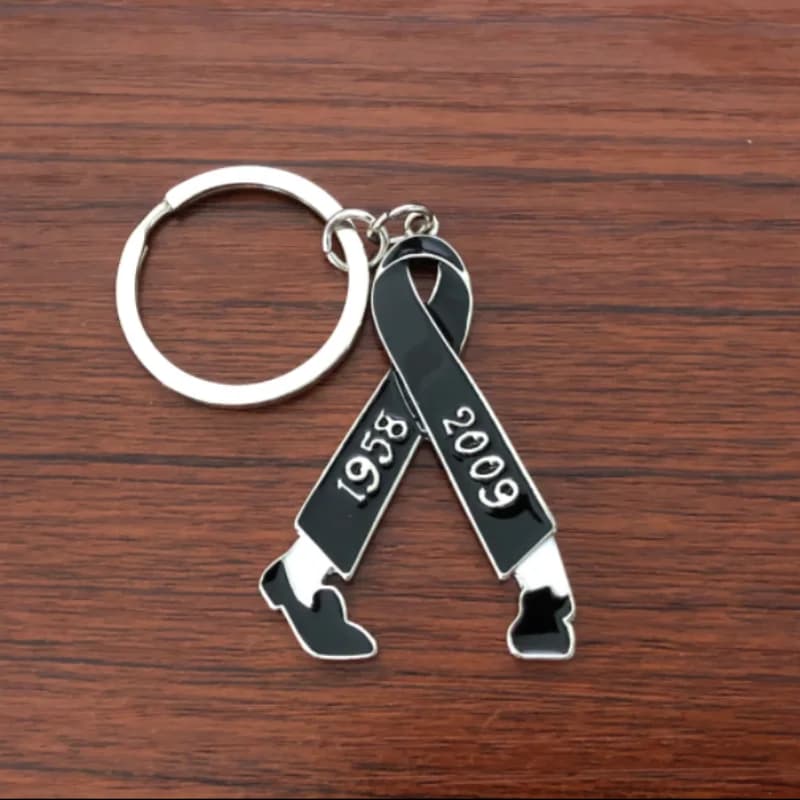Commemorare Michael Jackson Portachiavi King Of Pop MJ Ballerino Musica Compleanno Rock Roll Dancing Jewelry