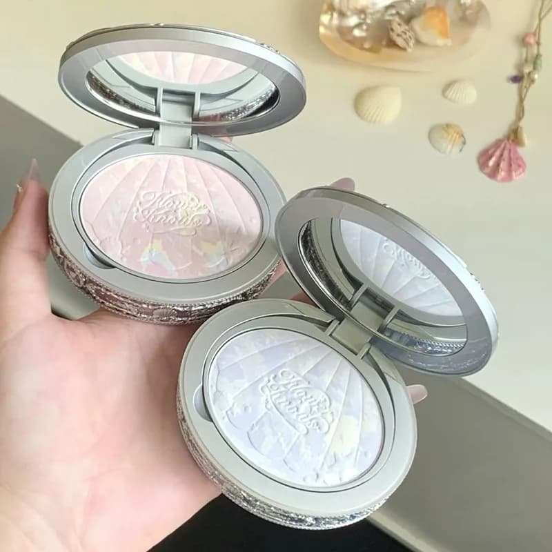 Flower Knows Strawberry Cupid Collection Compact Powder Mineral Setting Powder Foundation Long Lasting Waterproof Face Powdered