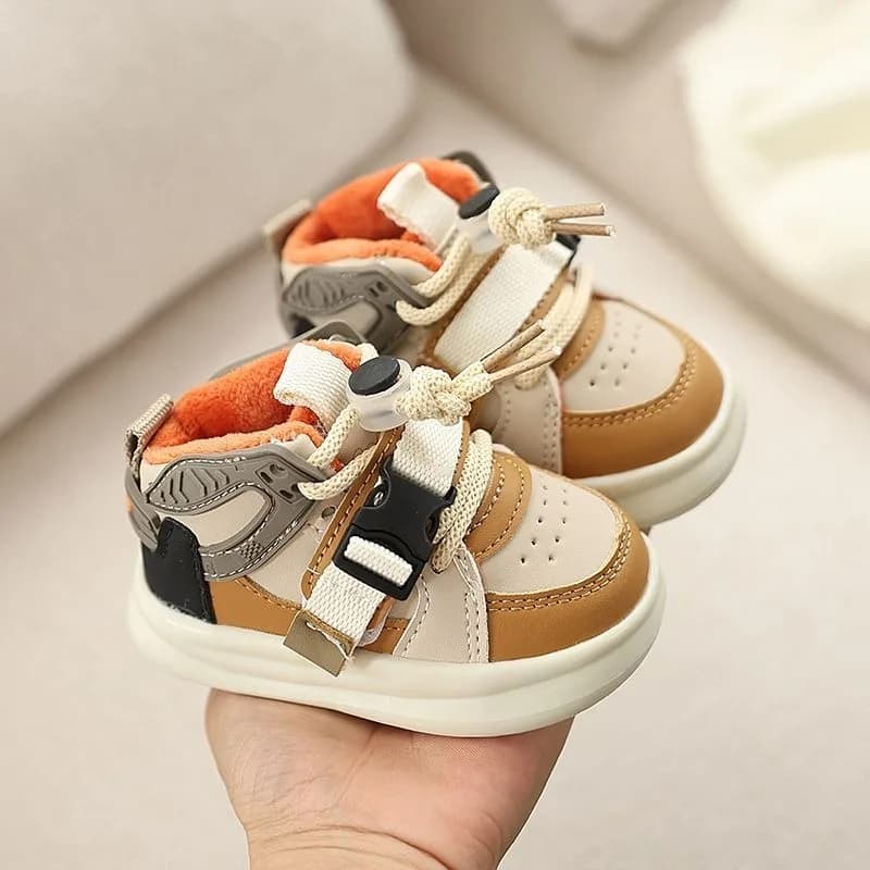 Scarpe da ginnastica invernali foderate in pile per bambini Suola morbida antiscivolo Primi camminatori per bambini Scarpe casual per ragazzi e ragazze