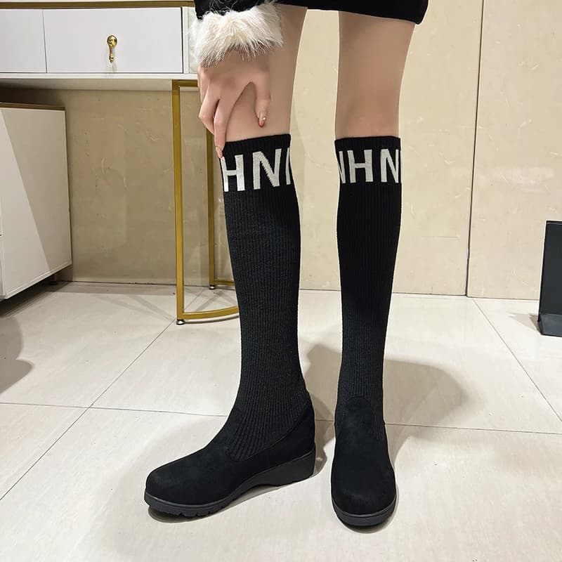 I nuovi stivali sopra il ginocchio con tacco alto da donna sono popolari in inverno Calzini e stivali elastici con zeppa in lana lavorata a maglia Barche Zapatos Mujer