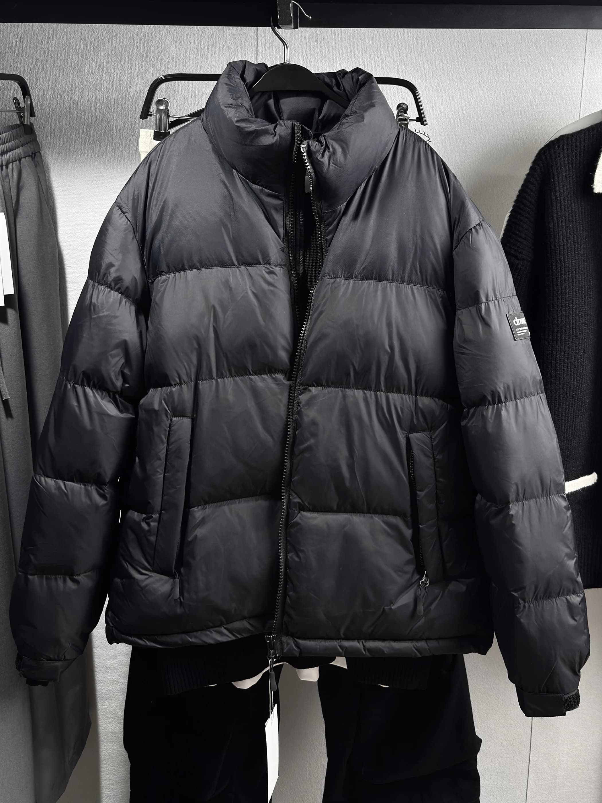 Winter New Men's Thickened Casual Cotton Jacket Stand Collar Loose Outerwear Warm Nylon Fiber Fill Youth Fashion Regular Length