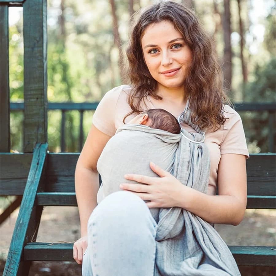 Ergonomic double ring bib with adjustable straps Newborn baby food apron anti-output for child comfort Parent bag