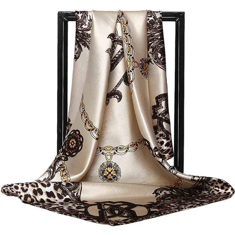 Nuovo Foulard Quadrato di Lusso da Donna in Seta, Bandana di Design, Fascia per Capelli, Hijab in Raso, Sciarpa Grande, Stampa a Catena
