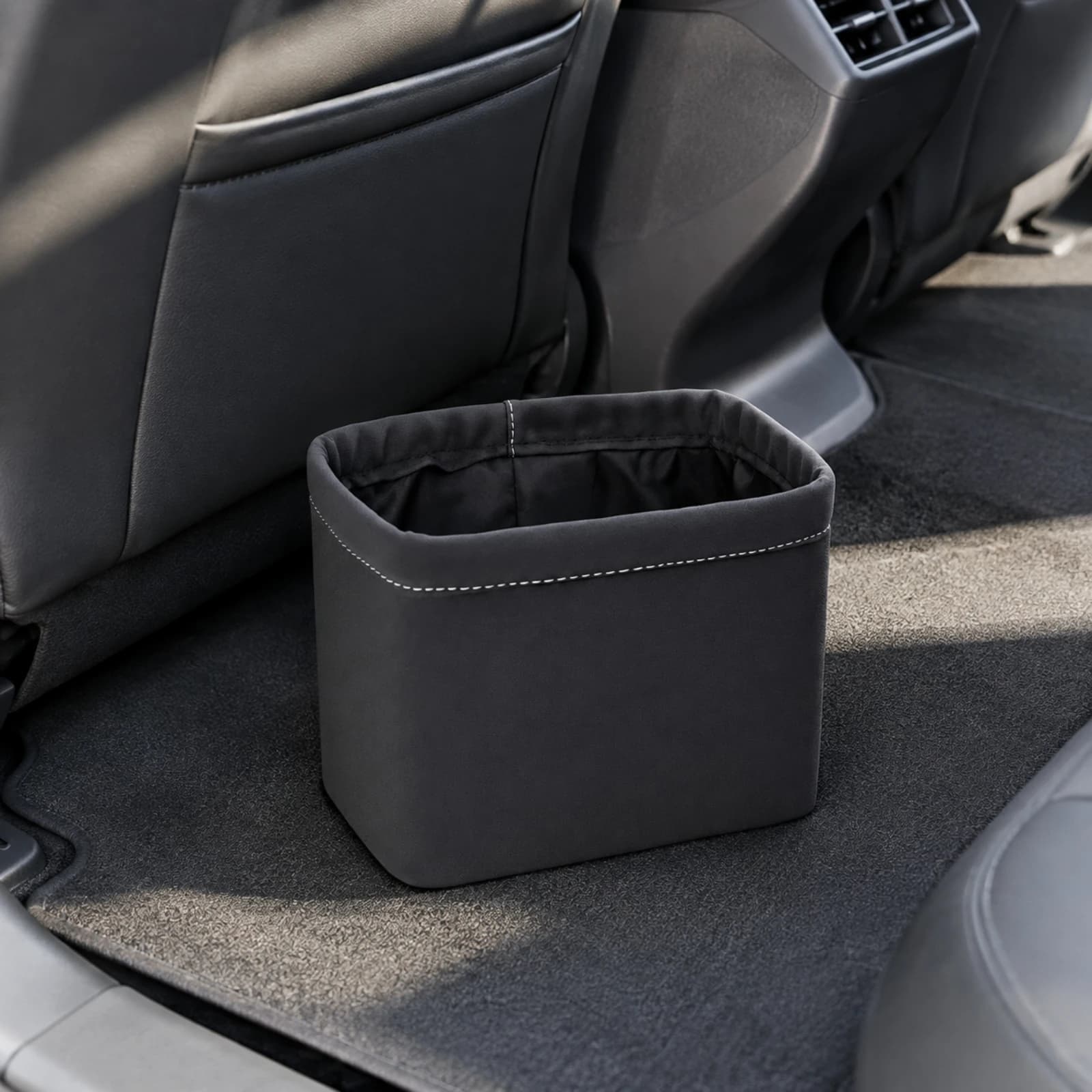 Leather Car Storage Bin Multifunctional Under-Seat Car Trash Bin Vehicle Wastebasket Compact Portable