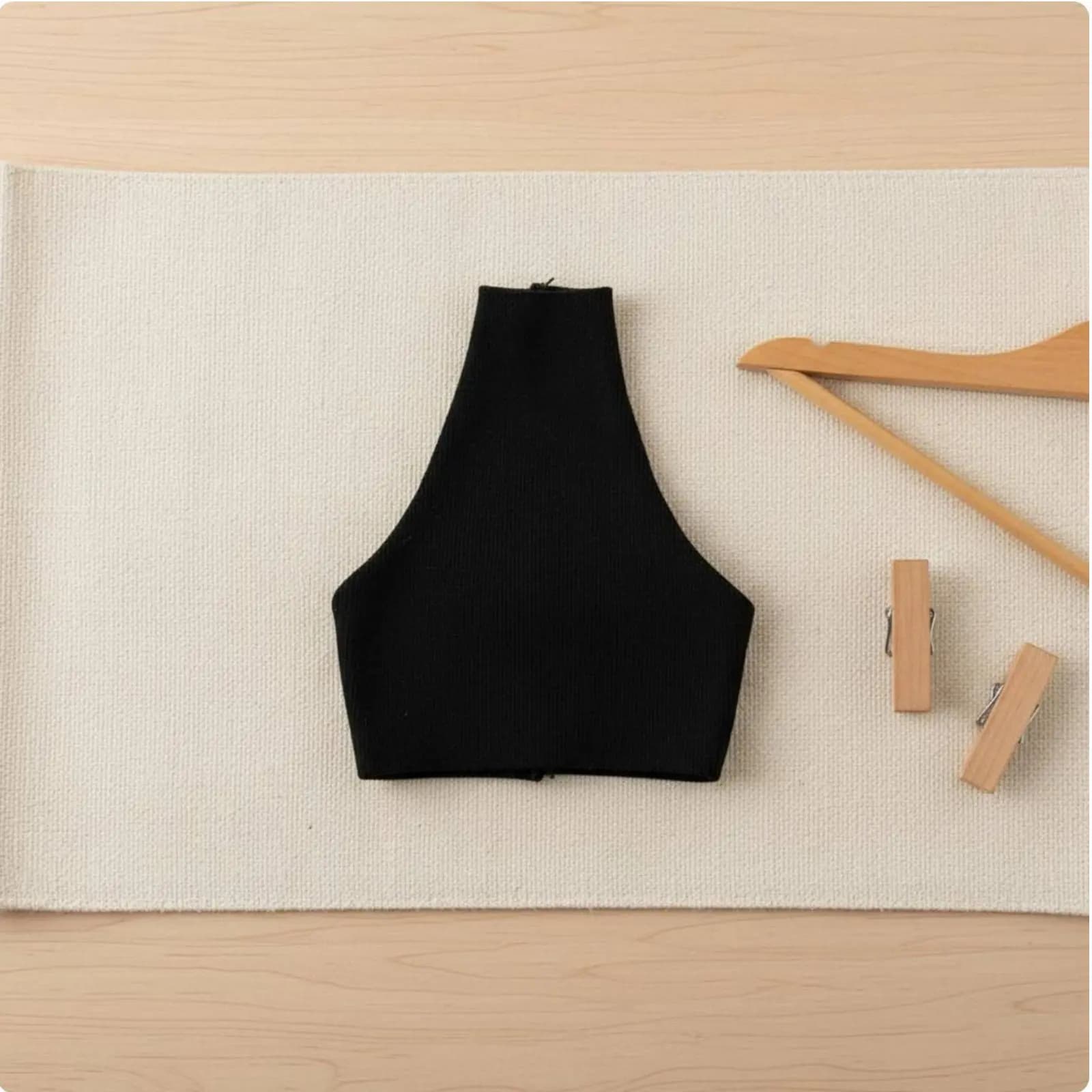 Top Halter Senza Schienale in Materiale Elasticizzato, Top Corto a Collo Alto, Outfit per Action Figure, Semplice da Indossare e Rimovibile, Moda in Miniatura