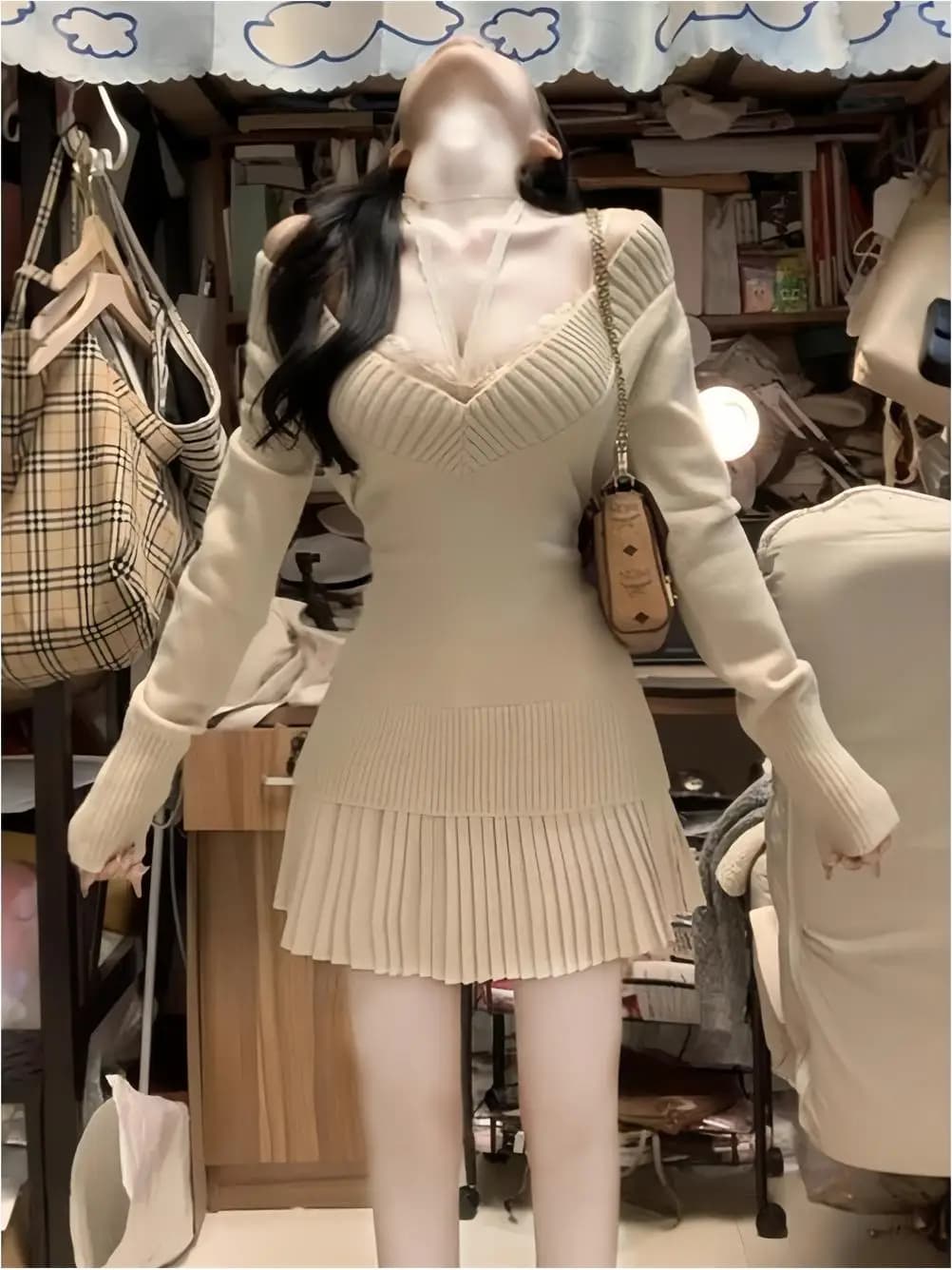 Chic Autumn Winter Women's V-Neck Sweater And Short Skirt Set Slimming Effect College Style Light Beige Fashionable And Elegant