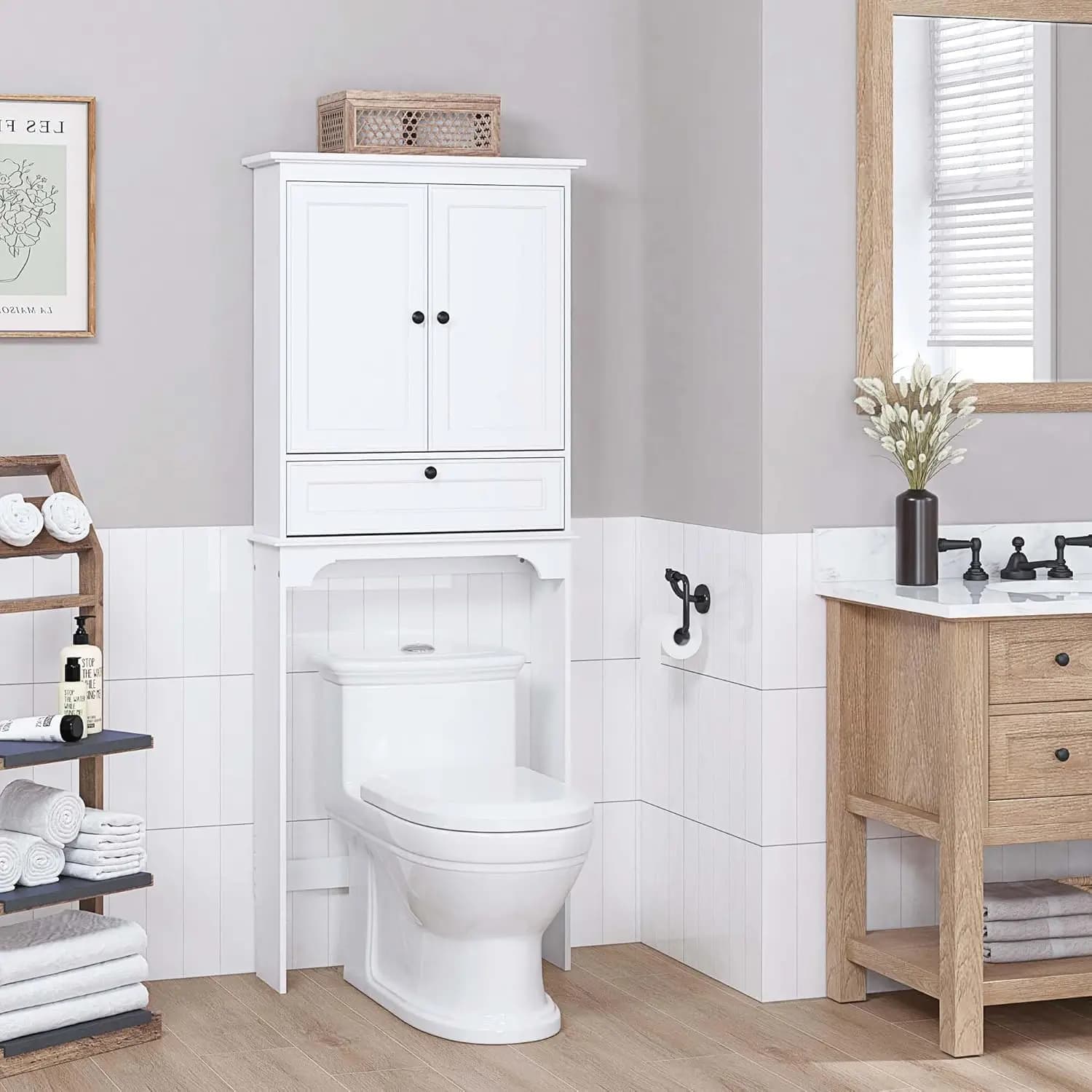 Mobiletto portaoggetti bianco sopra il WC con ante e ripiani regolabili, organizer da bagno salvaspazio