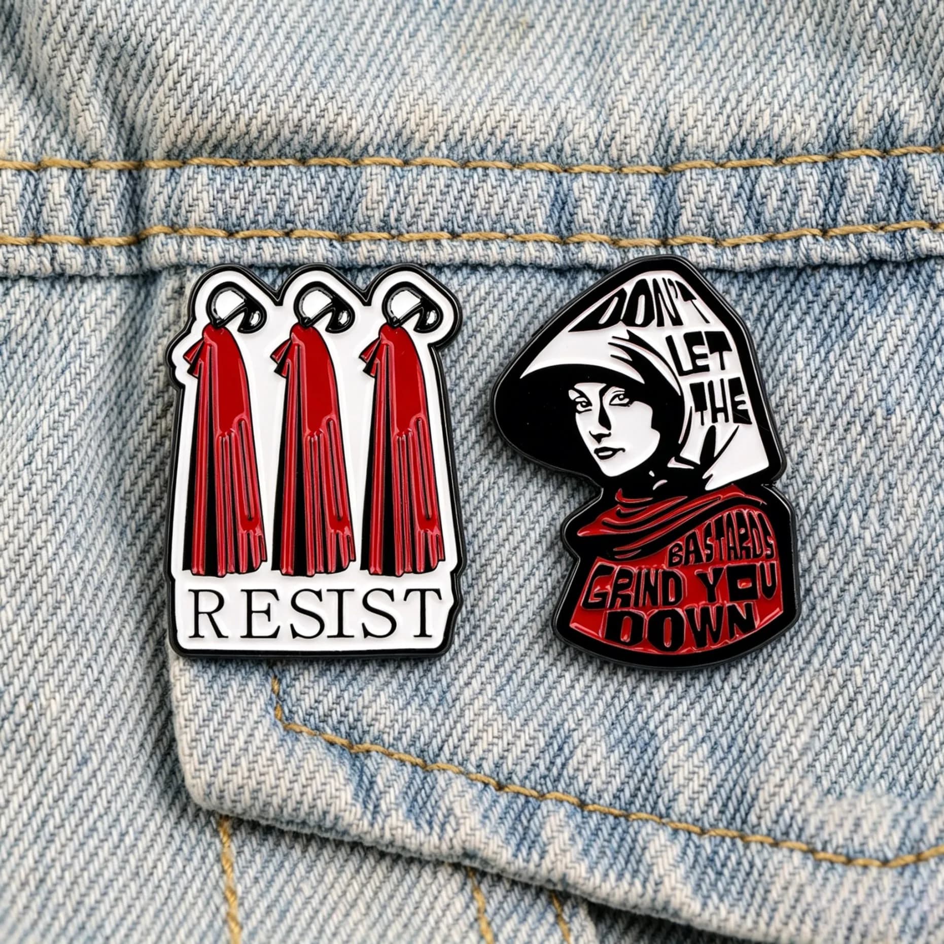 Spilla smaltata con citazione femminista RESIST per zaini, giacche, regali per fan, gioielli da donna, decorazione per abbigliamento