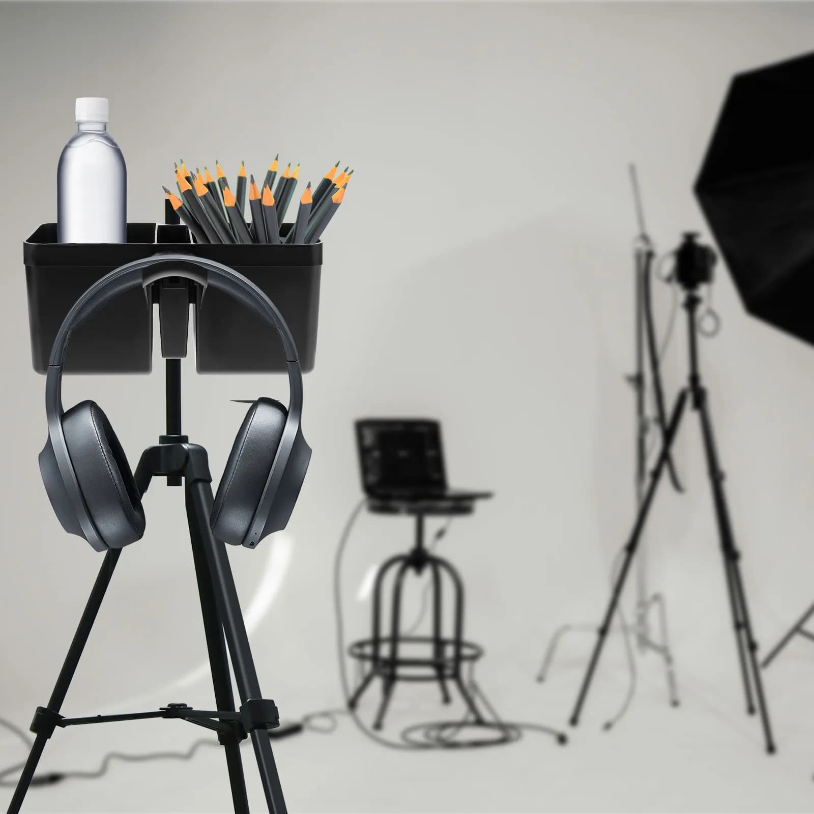 Supporto per Microfono con Portabicchiere, Organizzatore Versatile per Bottiglie d'Acqua e Cuffie, Ideale per Streaming Live e Concerti
