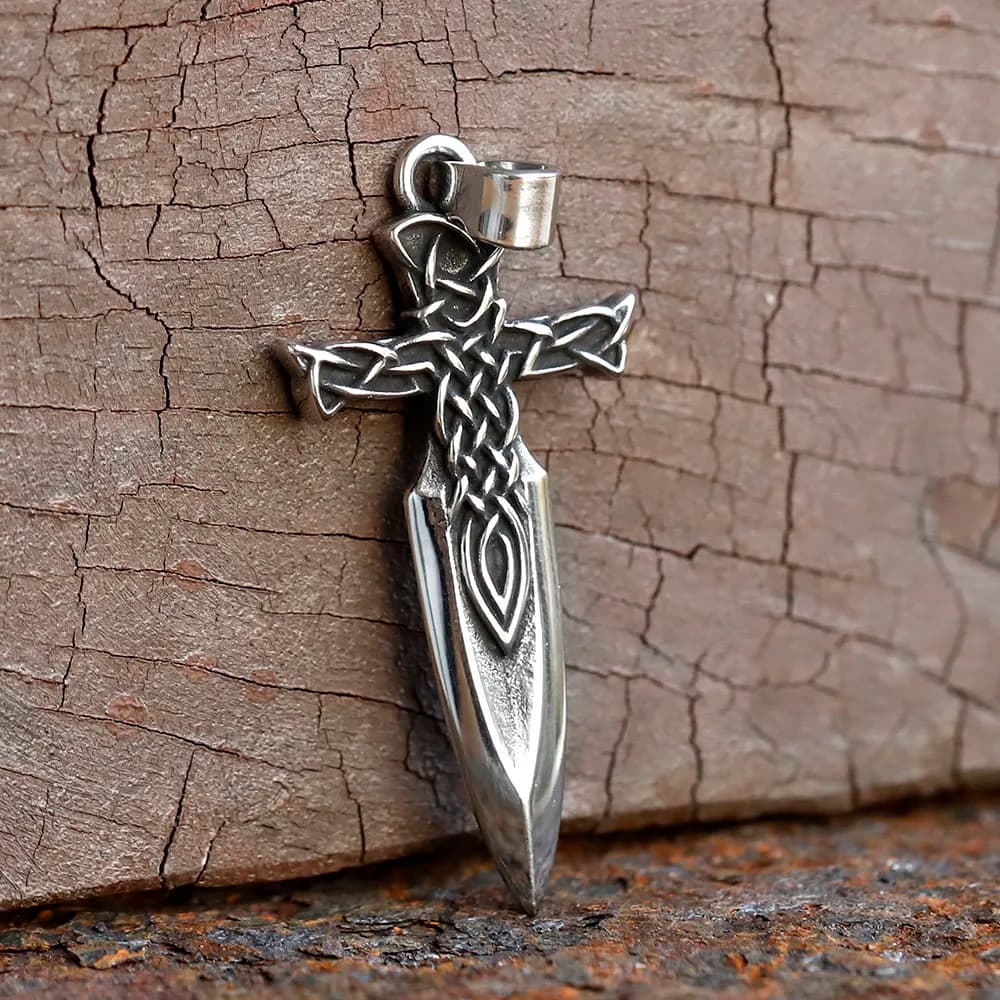 Buon lucido gotico nuovo acciaio inossidabile 316L vichingo freccia nodo celtico collana pendente per uomo donna gioielli regalo fidanzato
