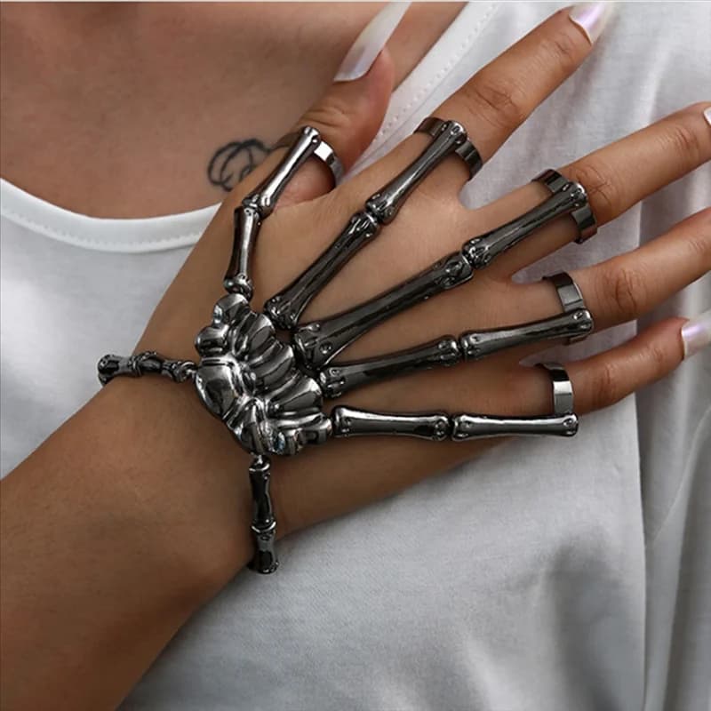 New Fashion Personality Punk Skeleton Hand Bone Versatile Five-Finger Ring Bracelet Adjustable All-In-One Chain