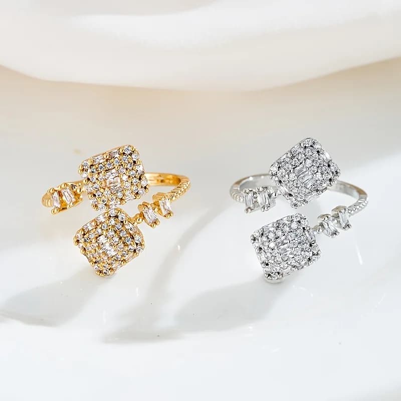 Hot-selling fashionable ring with a light luxury and niche design sense, a zirconium-inlaid cold style personalized ring