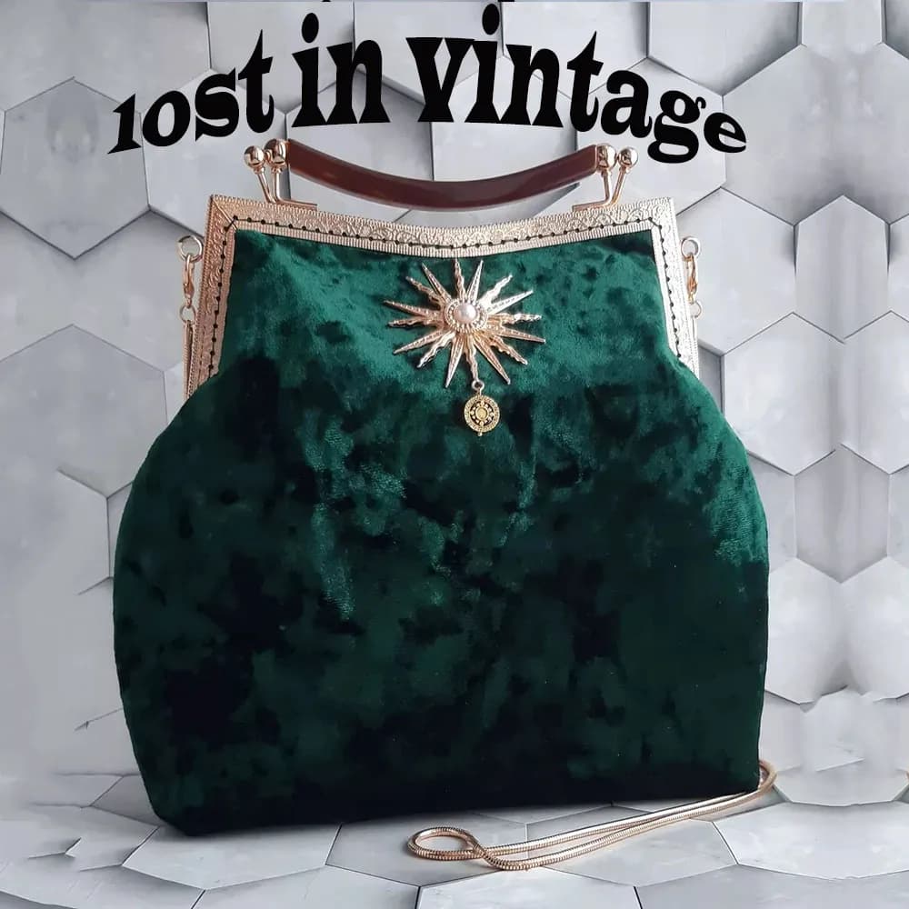 Lost In Borsa vintage in velluto smeraldo e ciondolo con spilla a forma di Shunshine lucida con pochette a pendolo 28x23x8 cm