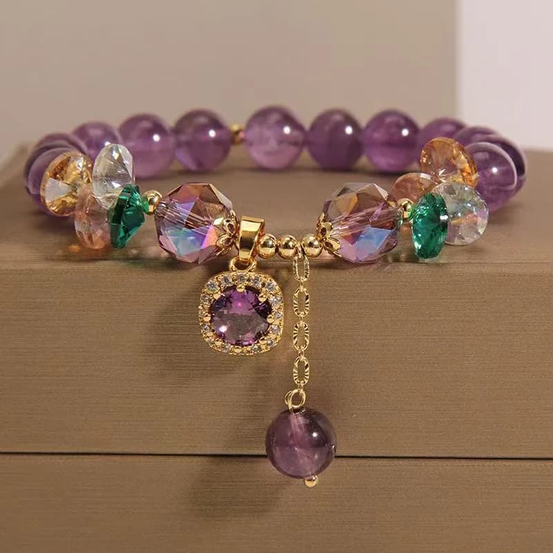 Bracciale con perline di cristallo viola naturale, design di nicchia, bracciale curativo in pietra naturale, un bel regalo simbolico per la famiglia e gli amici
