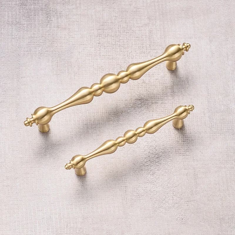 Maniglia in ottone di nuovo stile Porta dell'armadio semplice e moderna Maniglia in ottone nordico con cassetto per armadio di lusso leggero dorato