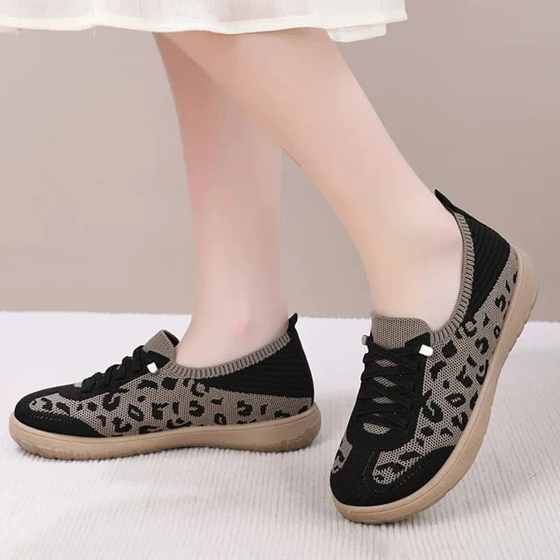 Casual Leopard Breathable Mesh Sneakers Women Summer 2026 Soft Non Slip Thick Bottom Sports Shoes Mom's Slip On Casual Shoes
